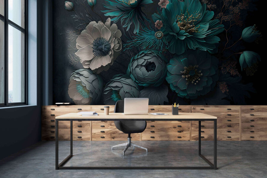 Aranjament floral elegant în tonuri reci.