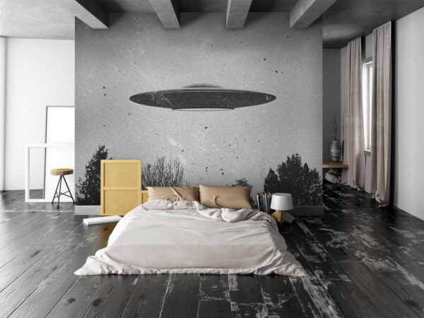 UFO zboară peste copaci UFO zboară peste copaci