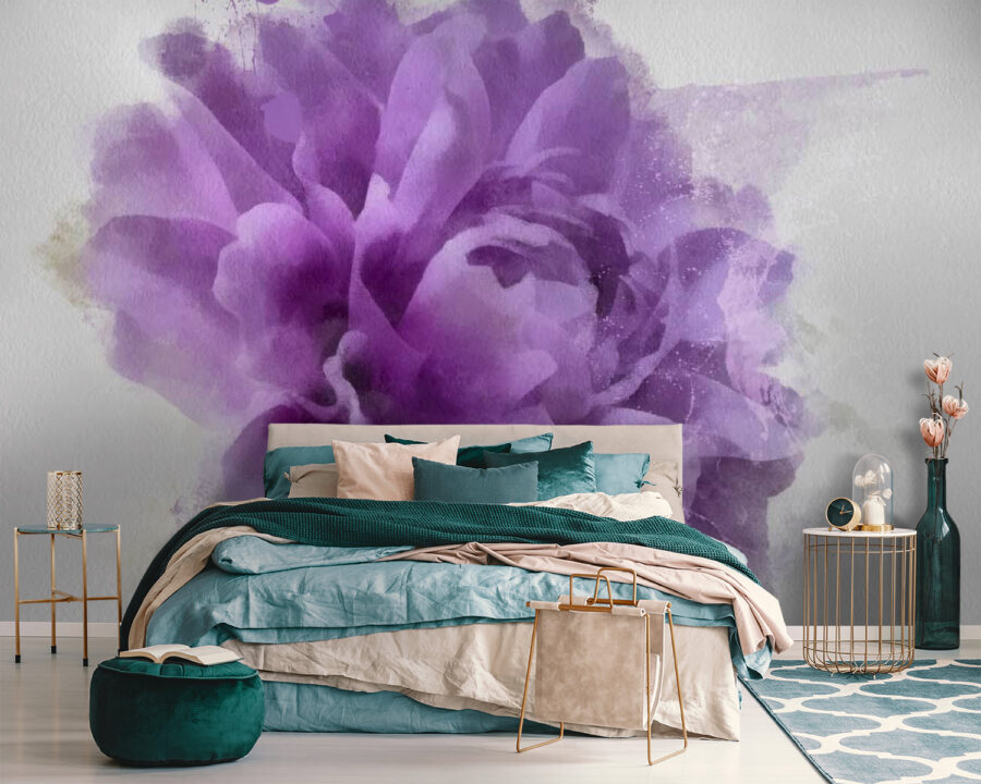 Floare violet cu stropi de vopsea