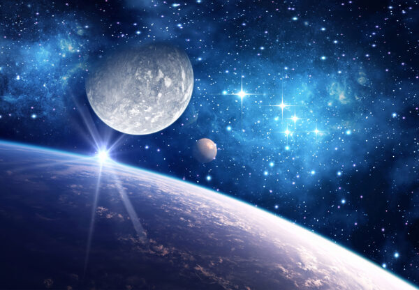 Planeta și luna în spațiu Planeta și luna în spațiu