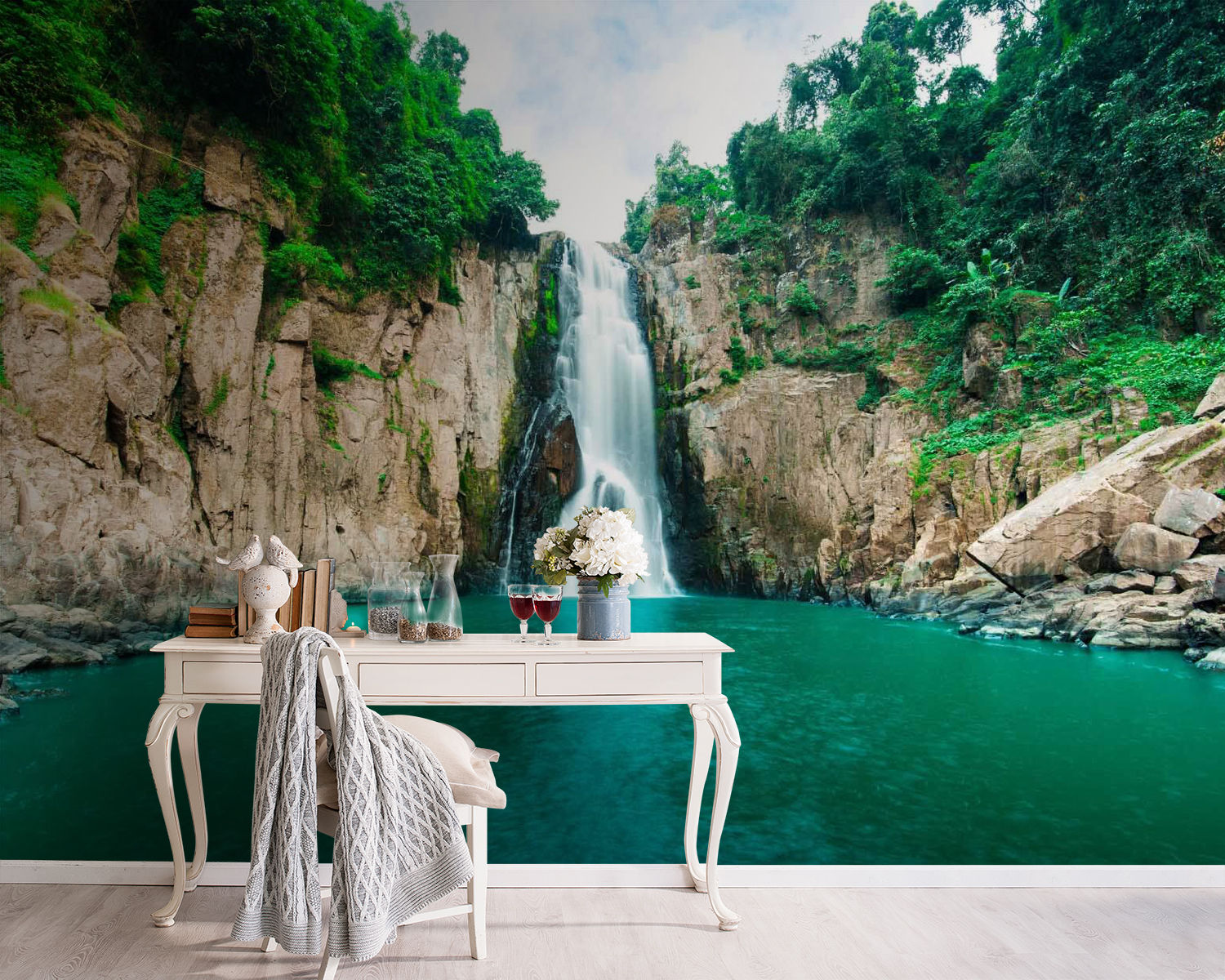 u55191pig5m - Cascadă într-o zonă stâncoasă - tegory