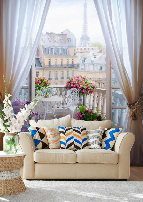 Vedere a unui balcon cu vedere la turnul Eiffel de la fereastră Vedere a unui balcon cu vedere la turnul Eiffel de la fereastră
