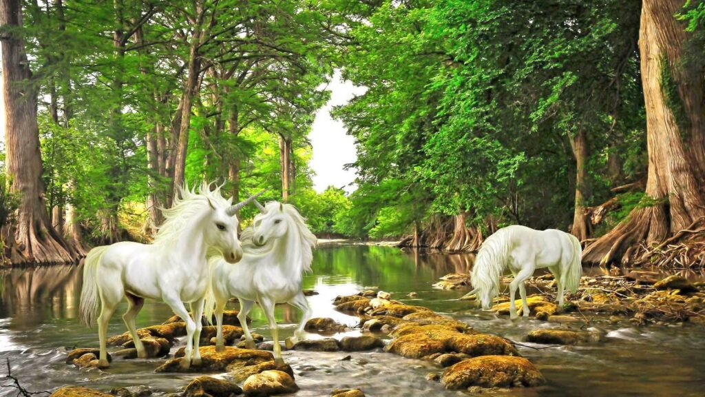 Grup de unicorni albi într-un râu Grup de unicorni albi într-un râu