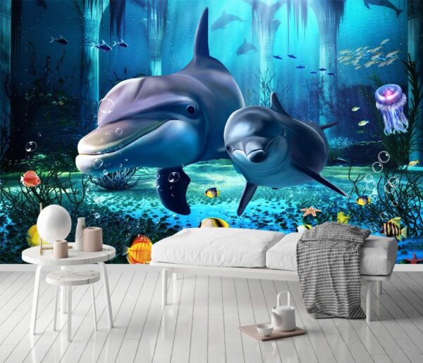 Cuplu de delfini care înoată în mare Cuplu de delfini care înoată în mare