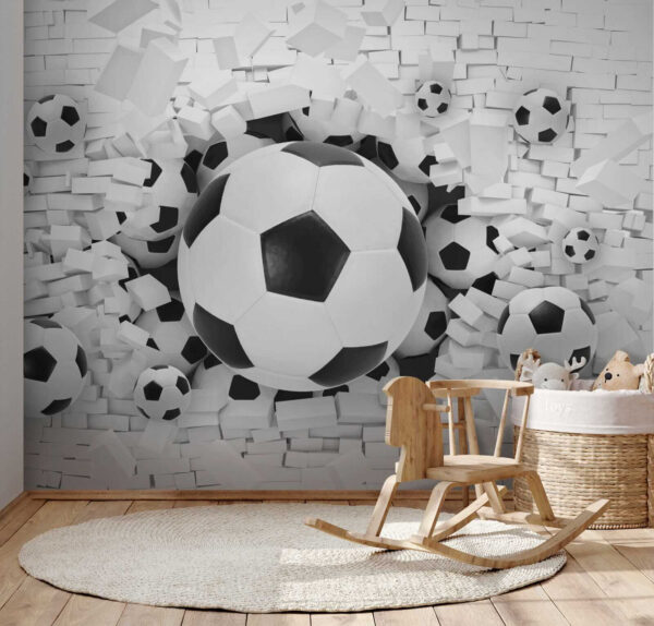 Grup de mingi de fotbal într-o grămadă de cărămizi Grup de mingi de fotbal într-o grămadă de cărămizi