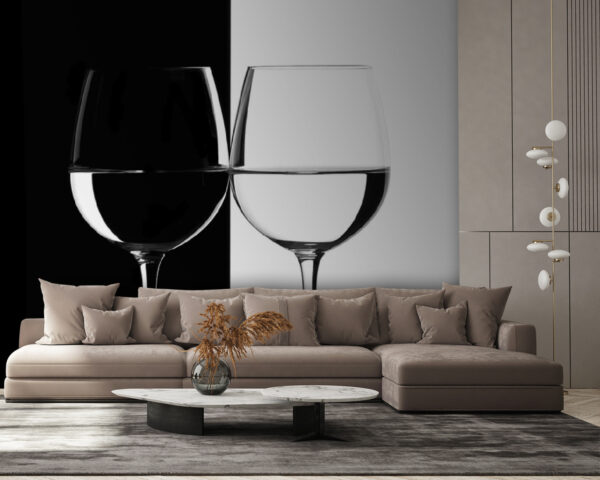 Două pahare de vin cu apă în ele Două pahare de vin cu apă în ele