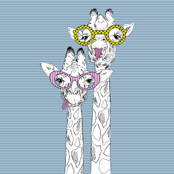 O girafă purtând ochelari O girafă purtând ochelari