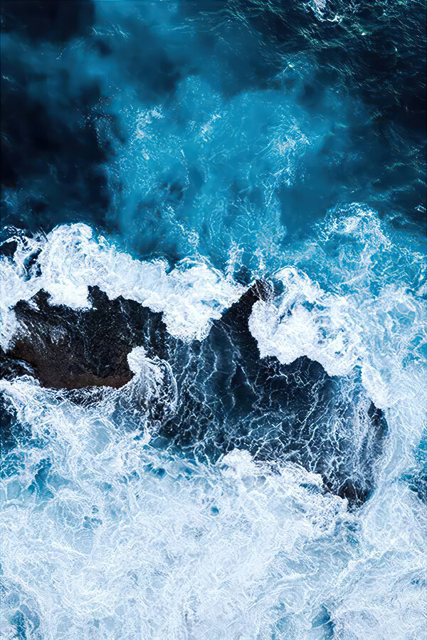 Waves crashing on a rock Waves crashing on a rock
