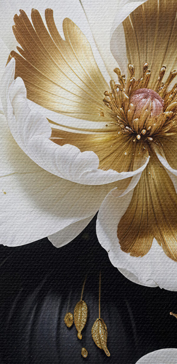 Elegant blooms in a dark vase Elegant blooms in a dark vase