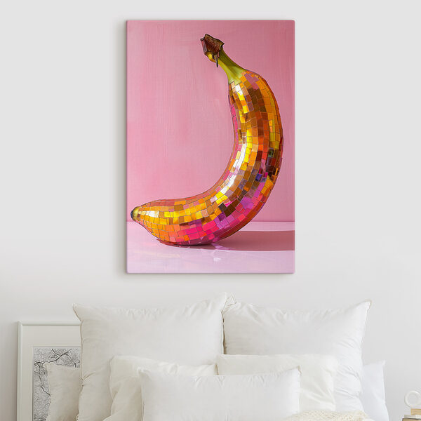 Banană oglindă colorată pe un fundal roz Banană oglindă colorată pe un fundal roz