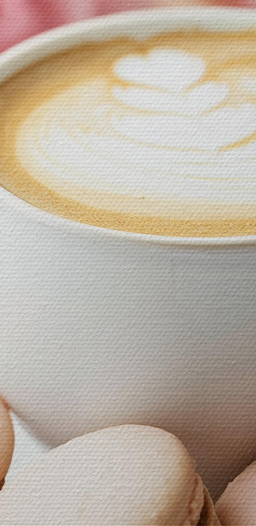 Ceașcă de cafea și prăjituri pe o farfurie