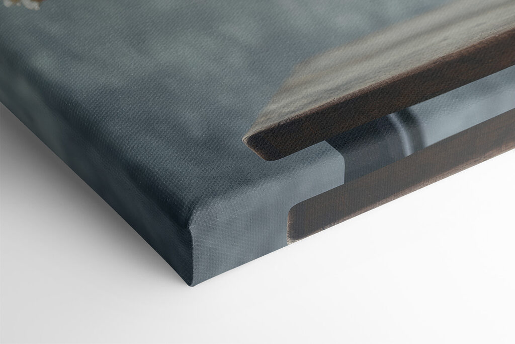 Vase of flowers on a table