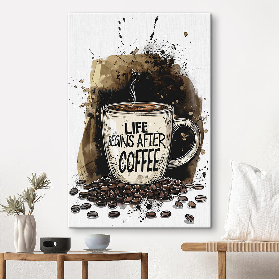 Cană de cafea cu un lichid aburit în ea Cană de cafea cu un lichid aburit în ea
