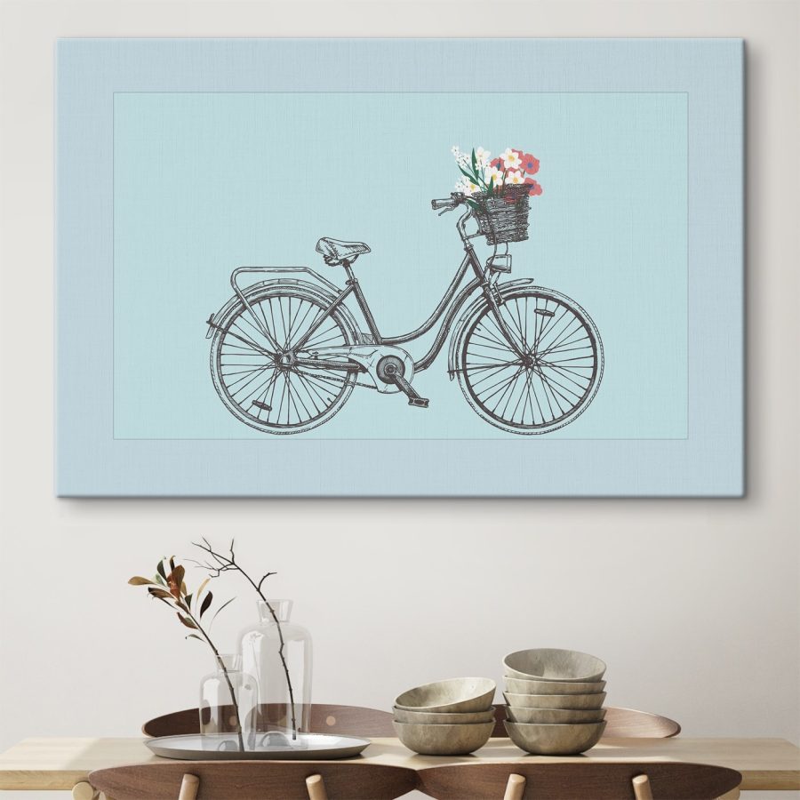 Bicicletă cu flori într-un coș Bicicletă cu flori într-un coș
