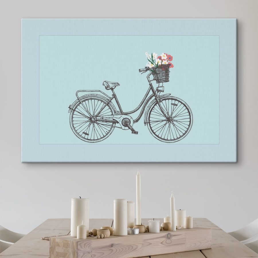 Bicicletă cu flori într-un coș Bicicletă cu flori într-un coș