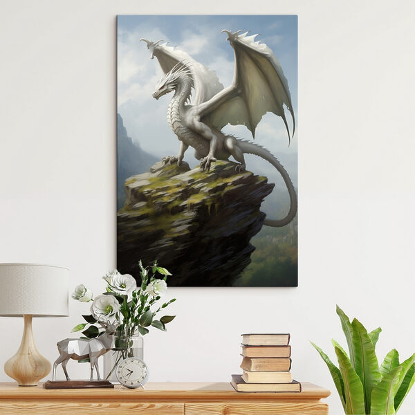 Dragon alb pe o stâncă Dragon alb pe o stâncă