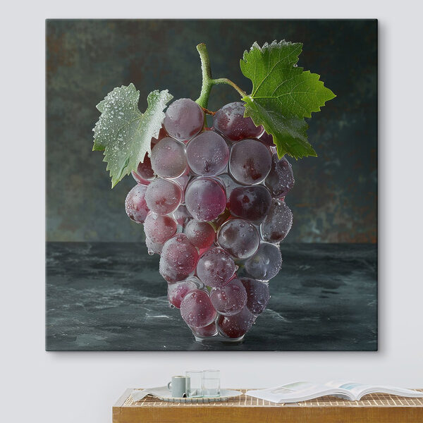 Buchet de struguri cu picături de apă deasupra Buchet de struguri cu picături de apă deasupra