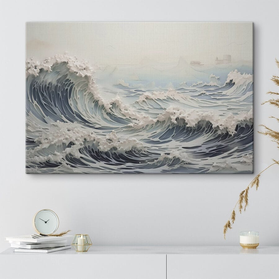Valuri mari în ocean Valuri mari în ocean
