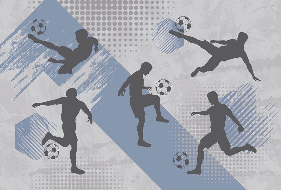Grup de bărbați care joacă fotbal