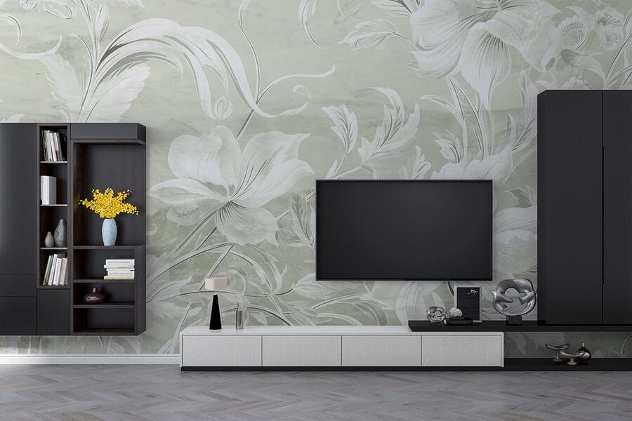 Model floral alb pe un perete