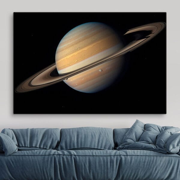 Planetă cu inele în jurul ei Planetă cu inele în jurul ei