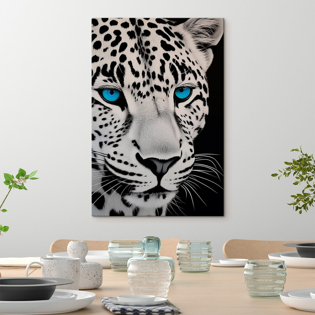 Striking beauty in black and white Striking beauty in black and white