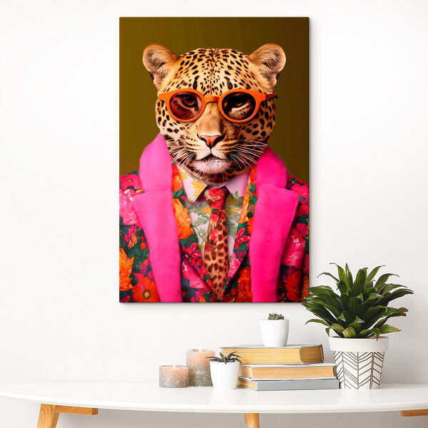 Leopard purtând costum și ochelari de soare Leopard purtând costum și ochelari de soare