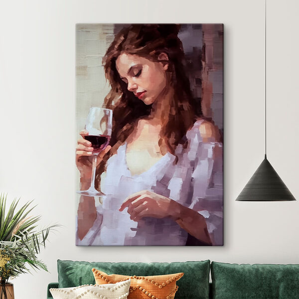 Femeie care ține un pahar de vin Femeie care ține un pahar de vin
