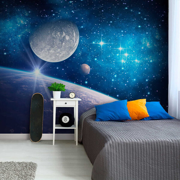 Planeta și luna în spațiu Planeta și luna în spațiu