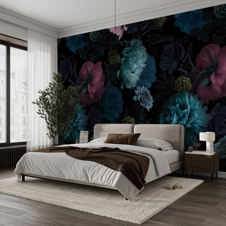 Model floral vibrant pe fundal negru.