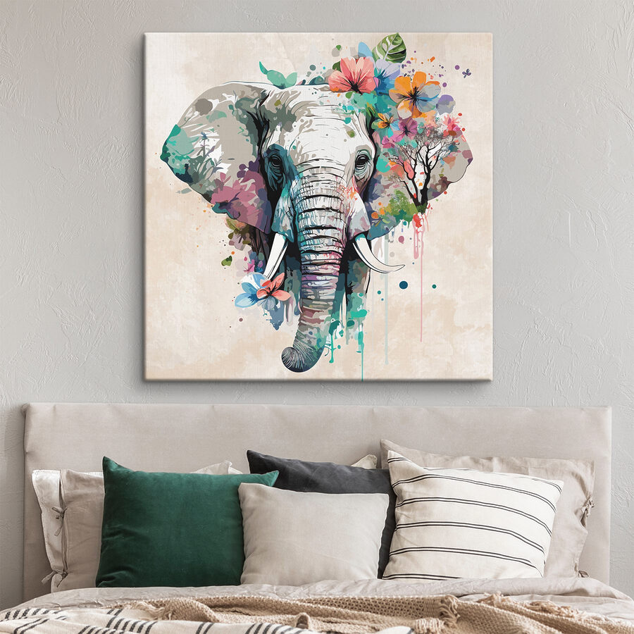 Un elefant cu flori și frunze Un elefant cu flori și frunze