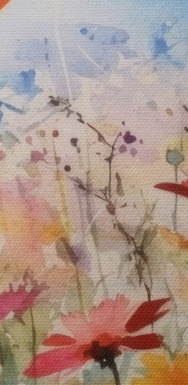 O pictură în acuarelă de flori și un fluture O pictură în acuarelă de flori și un fluture