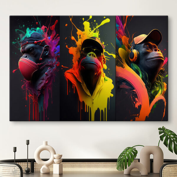 Un colaj de imagini ale unei maimuțe cu stropi de vopsea colorată Un colaj de imagini ale unei maimuțe cu stropi de vopsea colorată