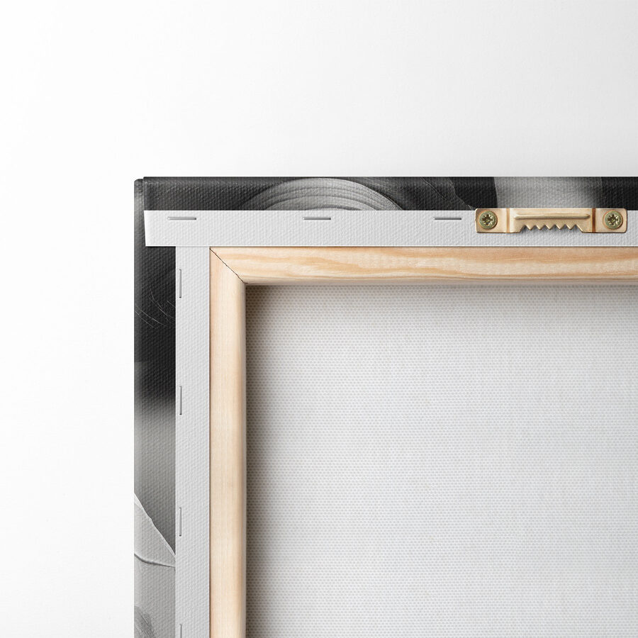 Buze roșii în mijlocul unui design abstract