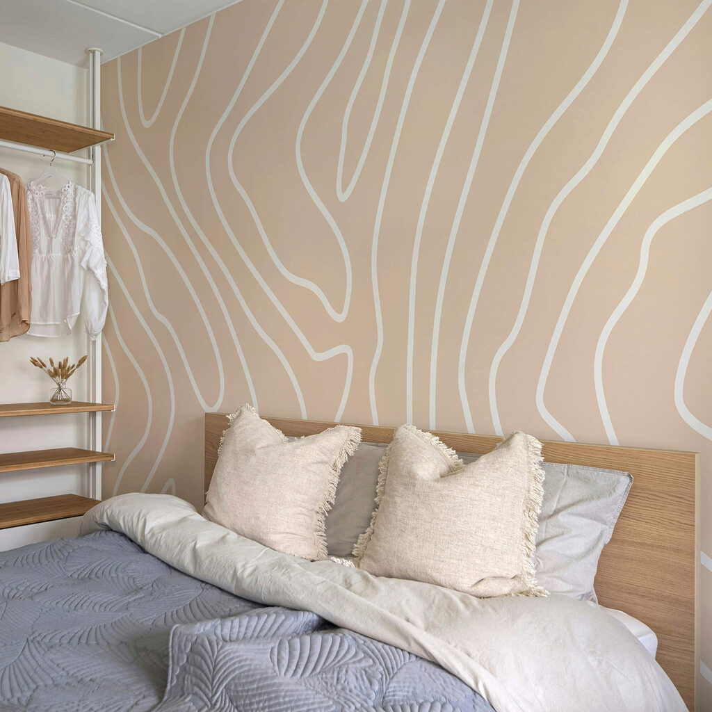 Linii albe pe un fundal roz