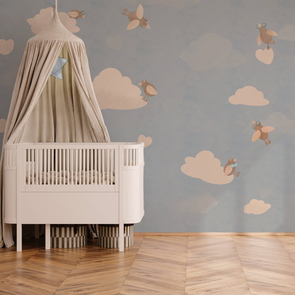 Model de păsări care zboară pe cer