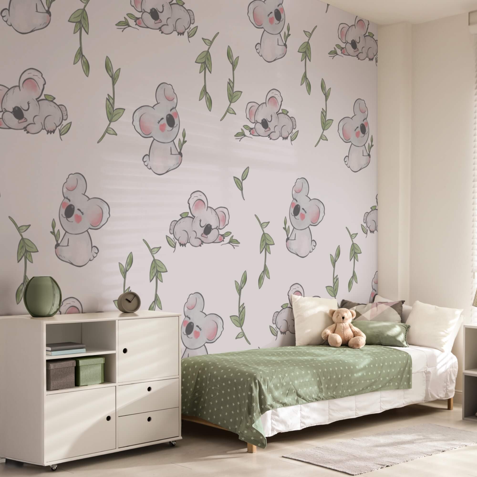 Model de koala și frunze