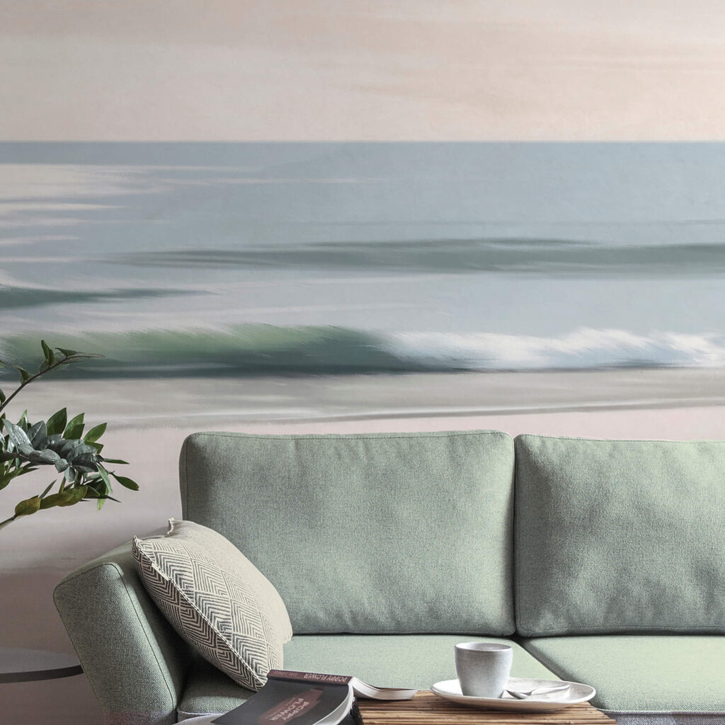 Plajă cu valuri și nisip