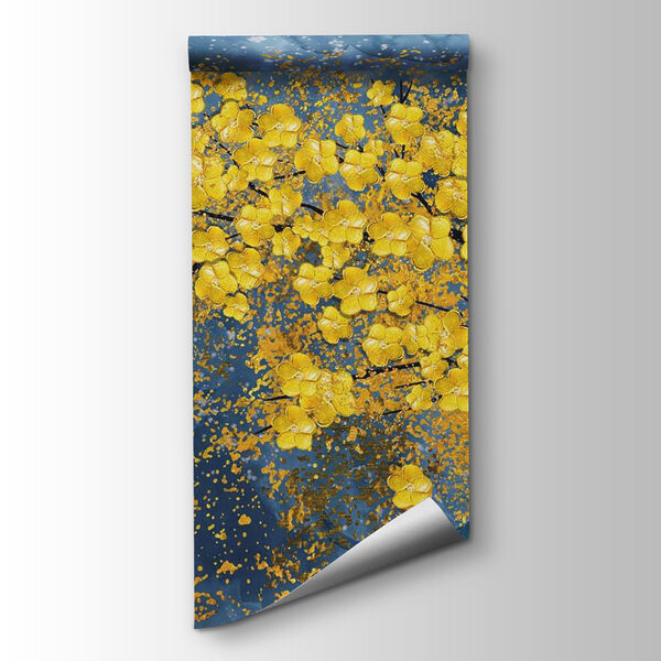 Tree with yellow leaves