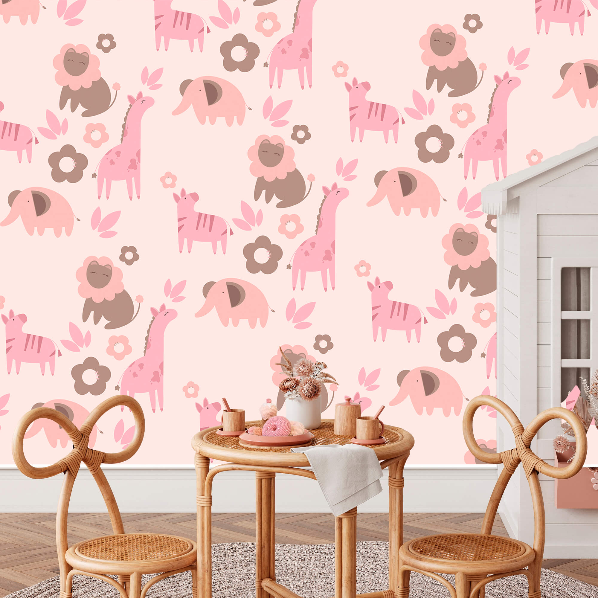 Model cu animale și flori