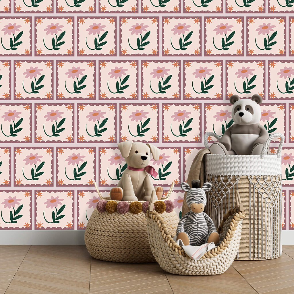 Model cu flori și frunze