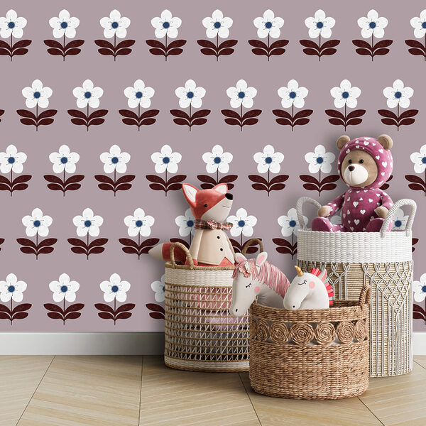 Model cu flori albe și frunze maronii