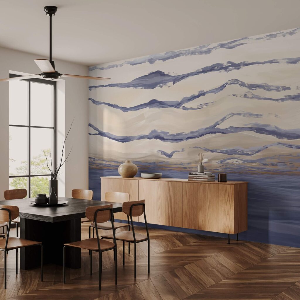 Apă cu valuri și păsări zburând