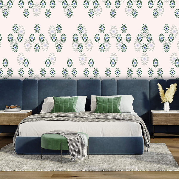 Model cu flori albastre