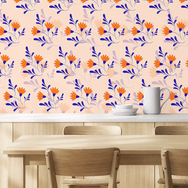 Model cu flori și frunze