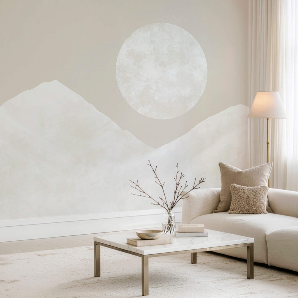 Luna deasupra unui munte