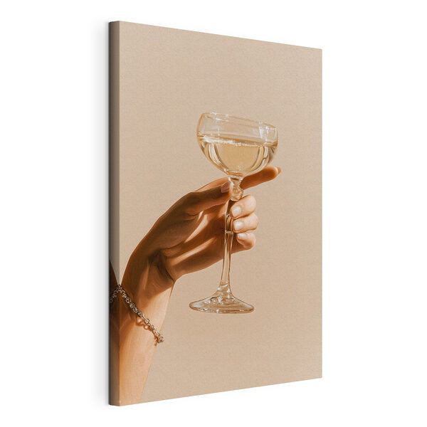 Tablouri Mână care ține un pahar de vin (SKU: s49804) Tablouri Tablouri Mână care ține un pahar de vin (SKU: s49804)