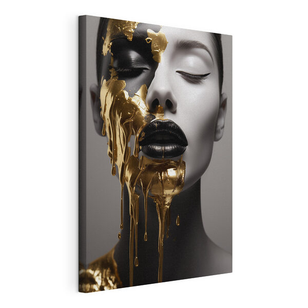 Bold beauty with striking contrasts Bold beauty with striking contrasts