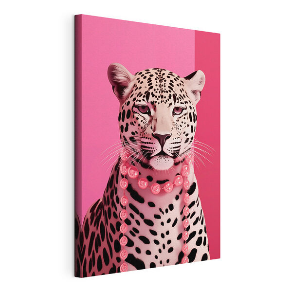 Tablouri Leopard cu un colier